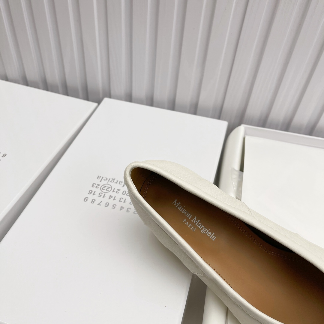 Women's shoes collection