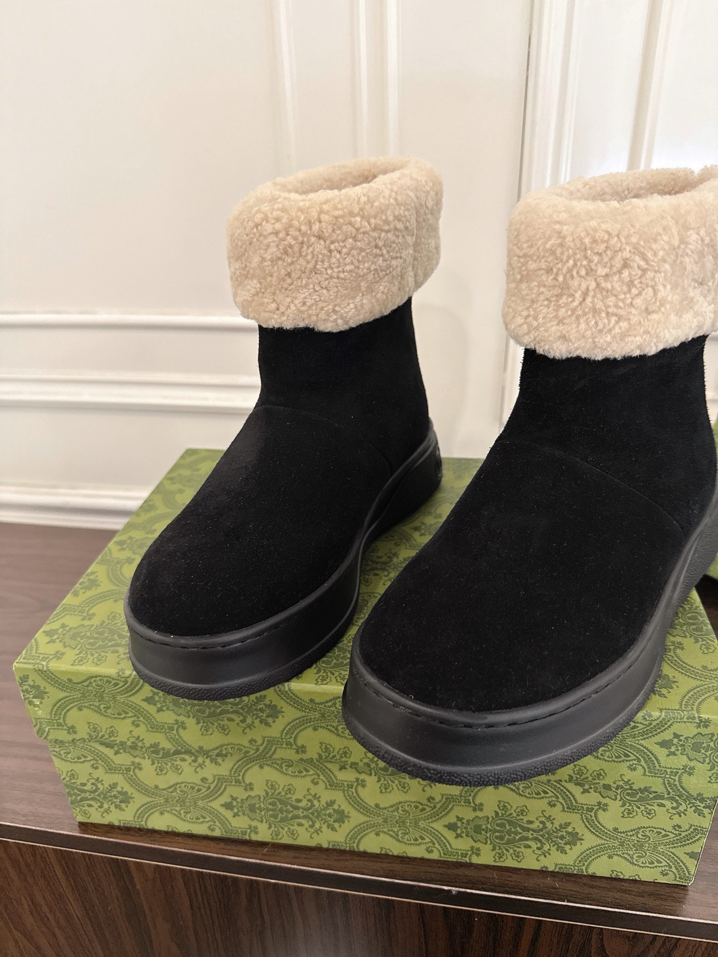 Women's shoes collection