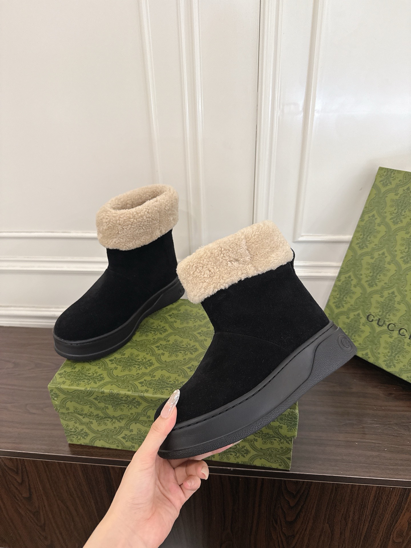 Women's shoes collection