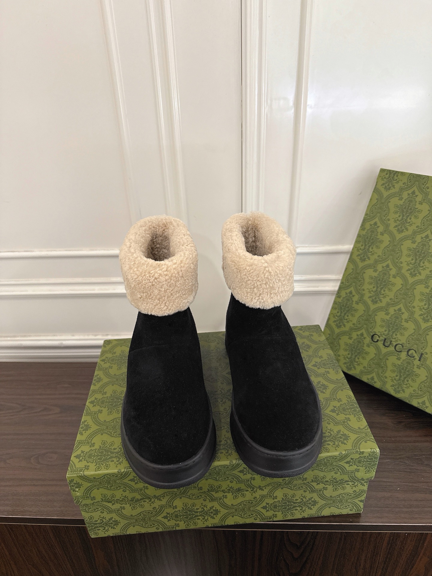 Women's shoes collection
