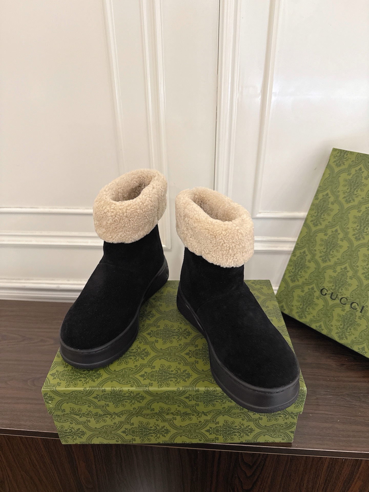 Women's shoes collection