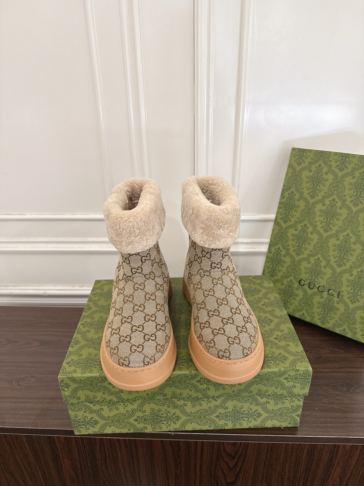 Women's shoes collection