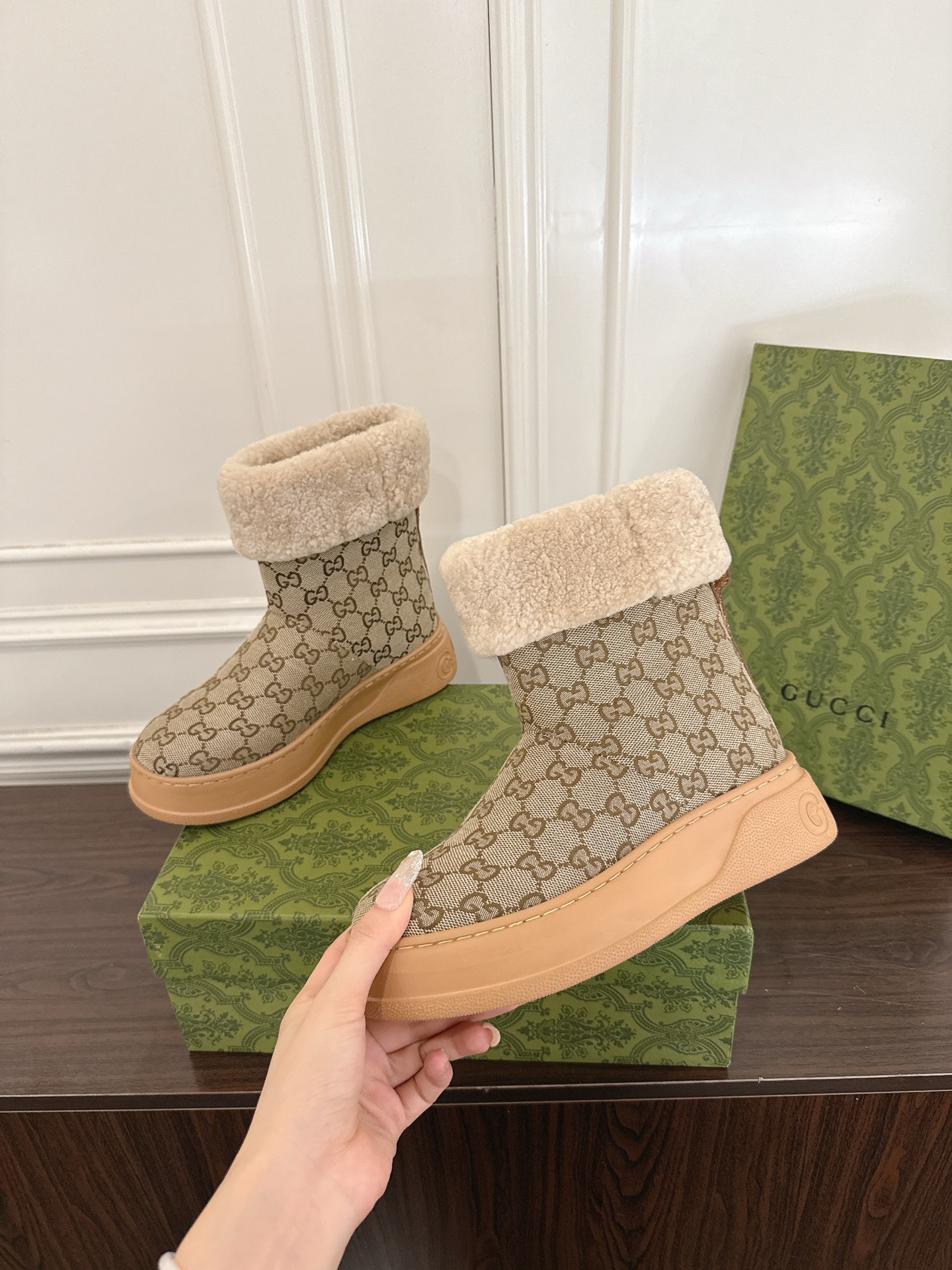 Women's shoes collection
