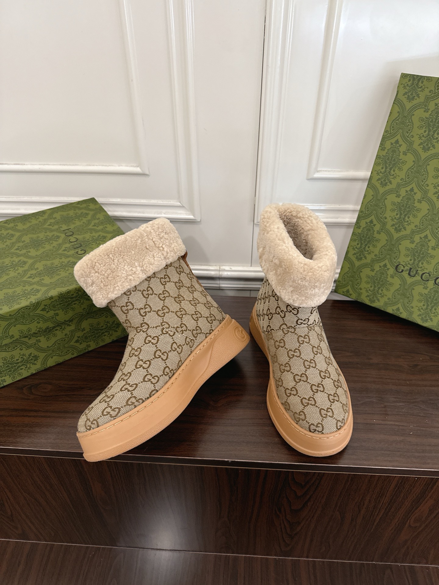 Women's shoes collection