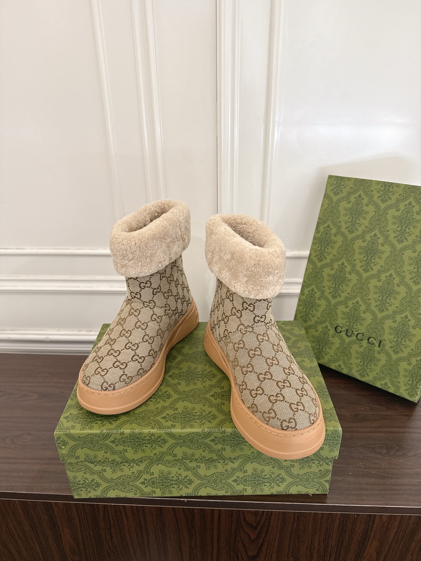 Women's shoes collection