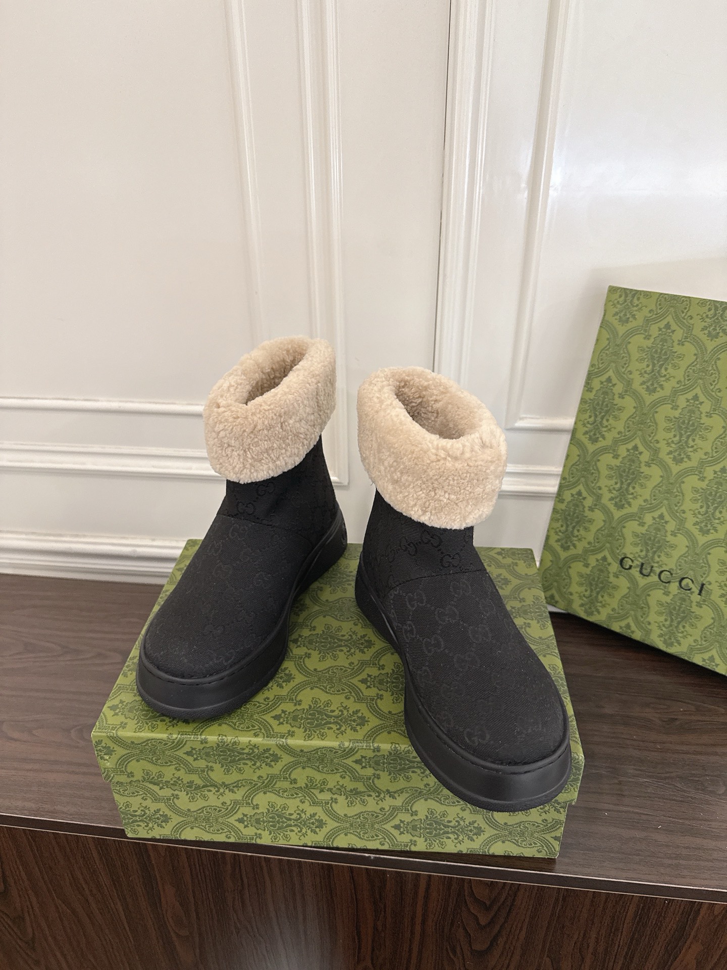 Women's shoes collection