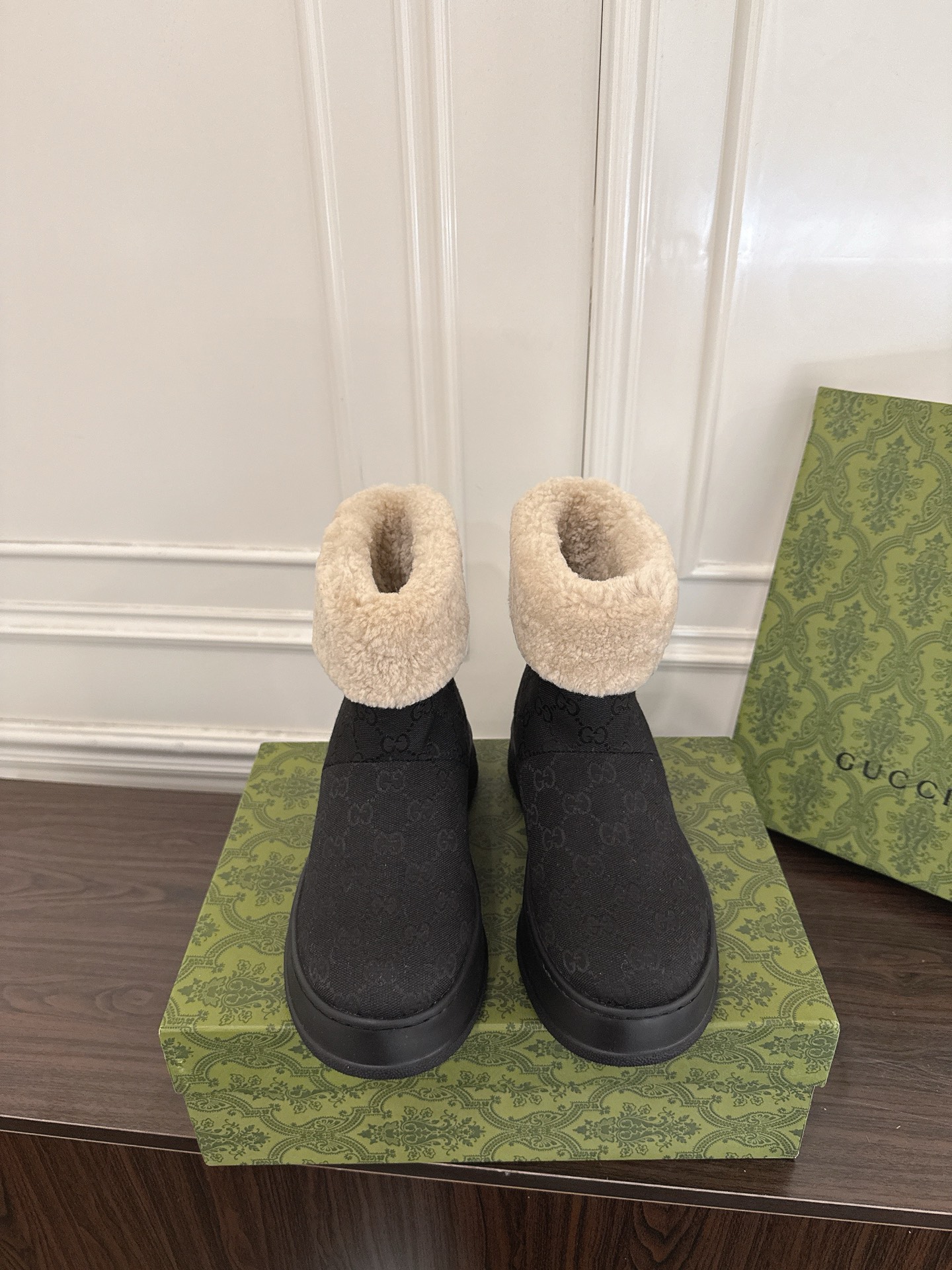 Women's shoes collection