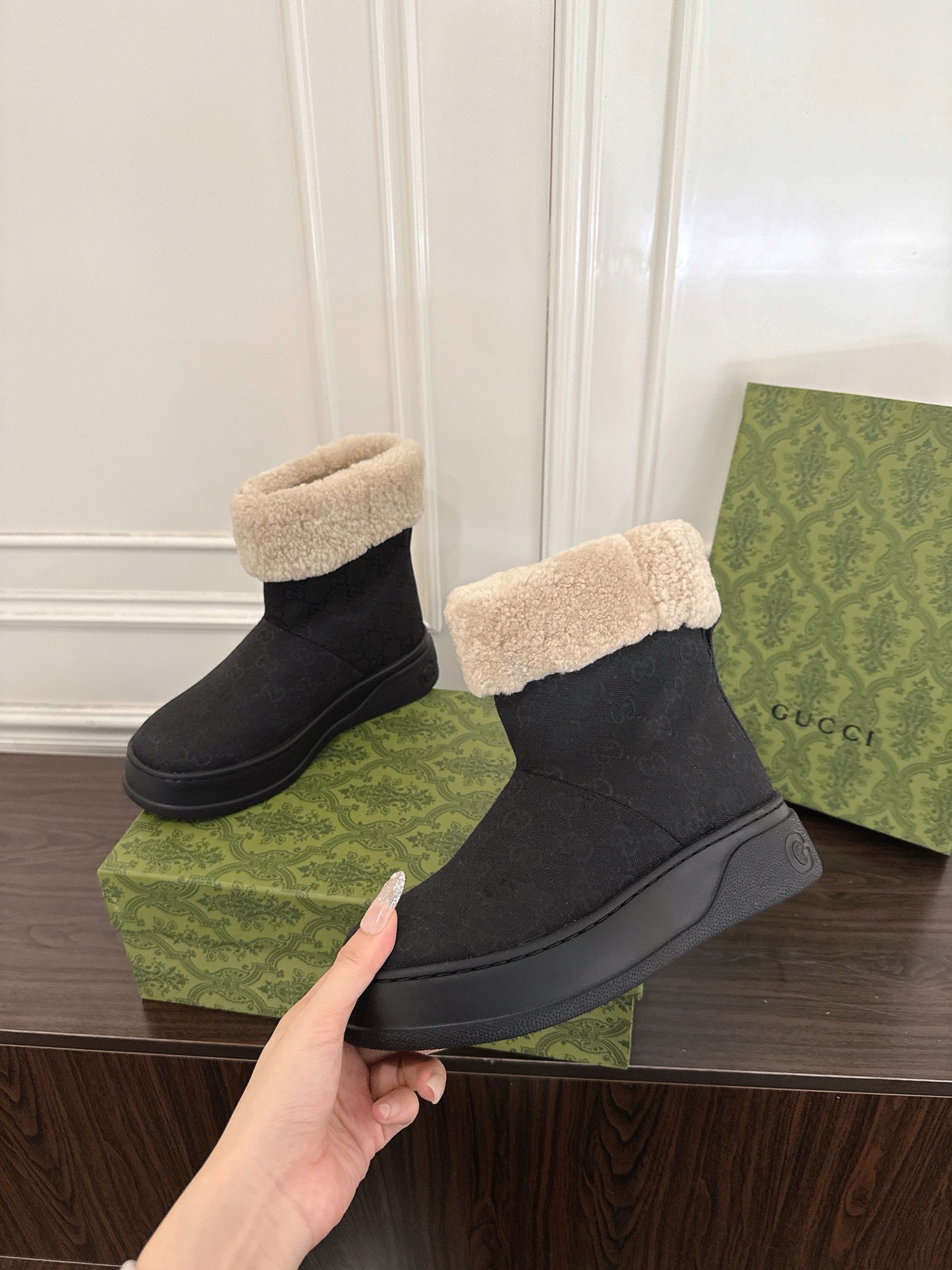 Women's shoes collection