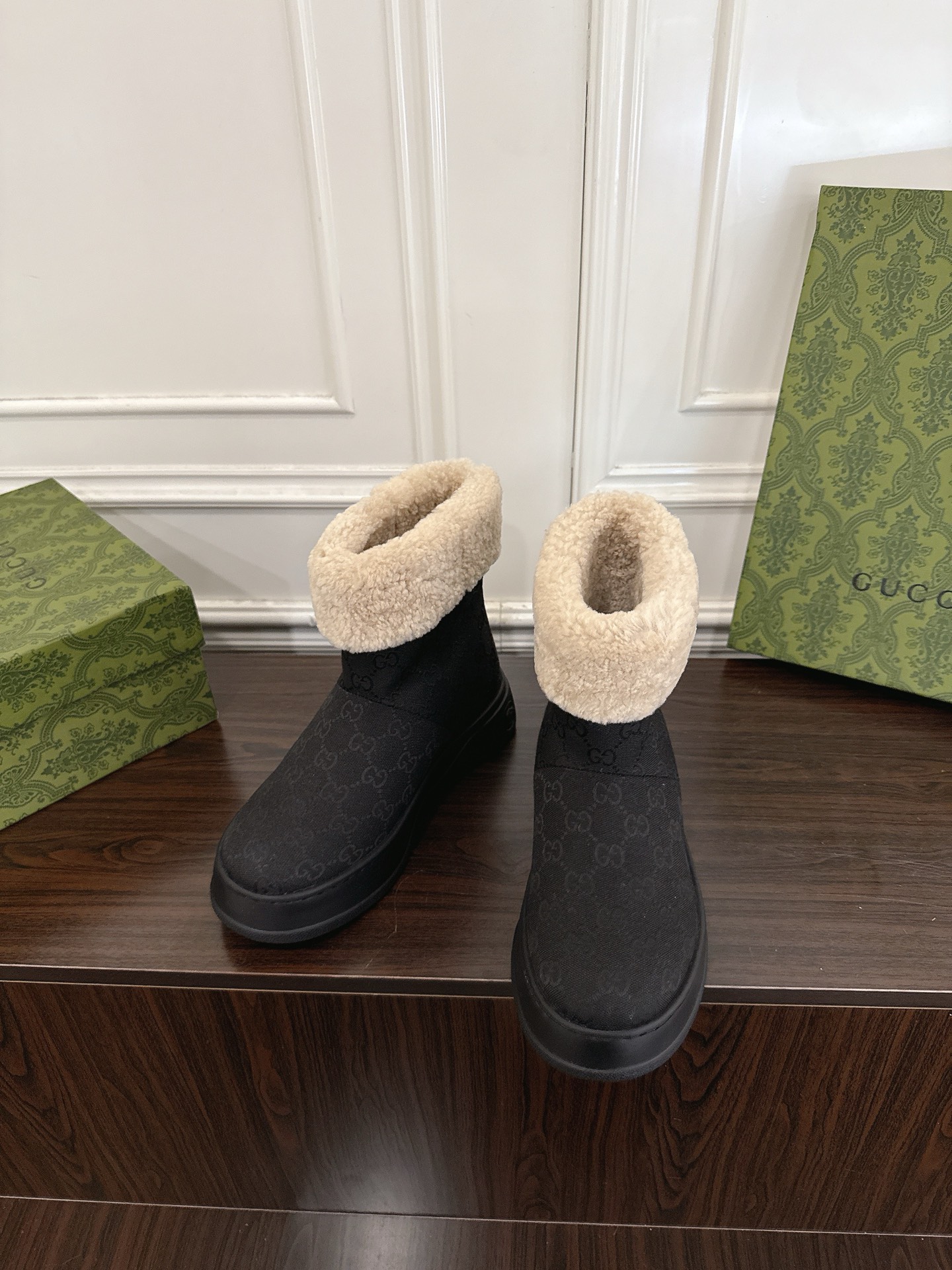 Women's shoes collection