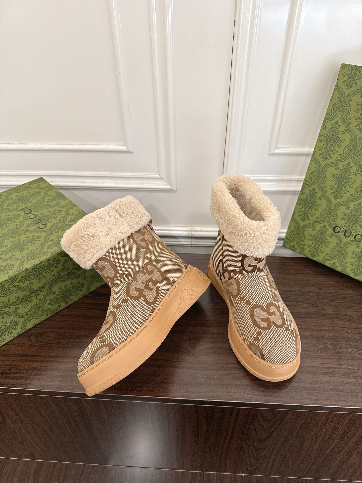 Women's shoes collection