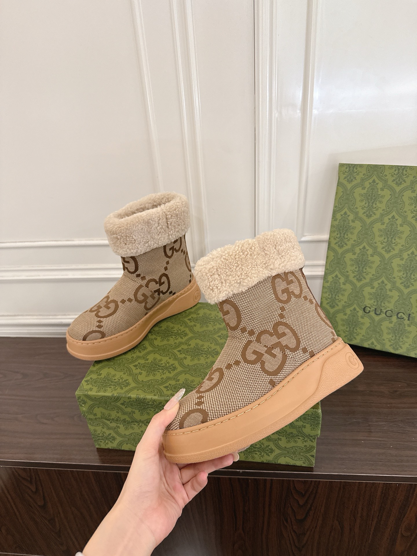 Women's shoes collection