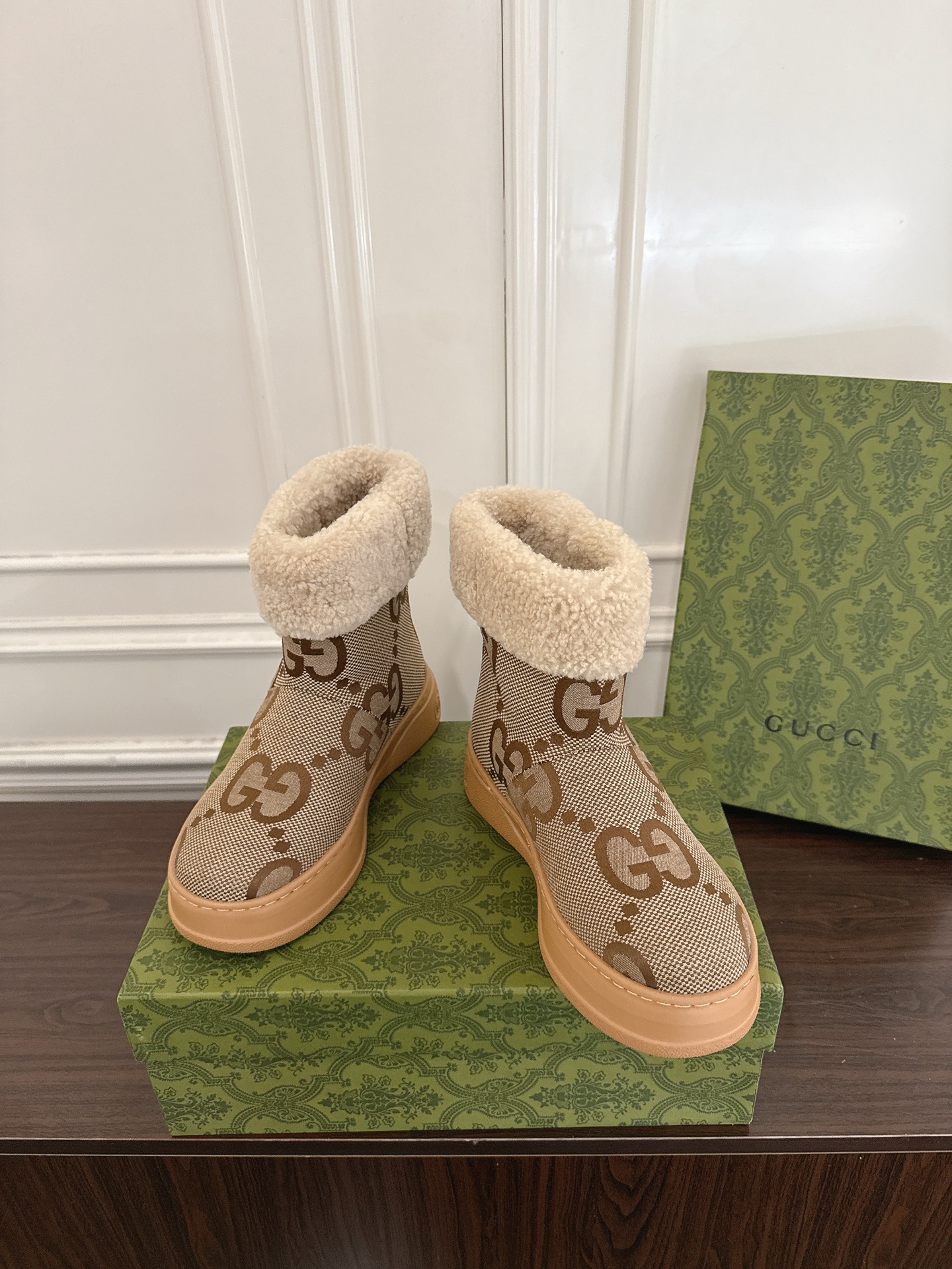 Women's shoes collection