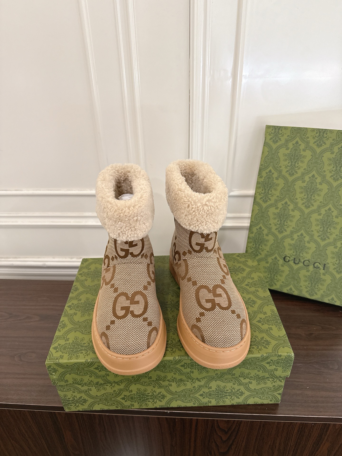 Women's shoes collection