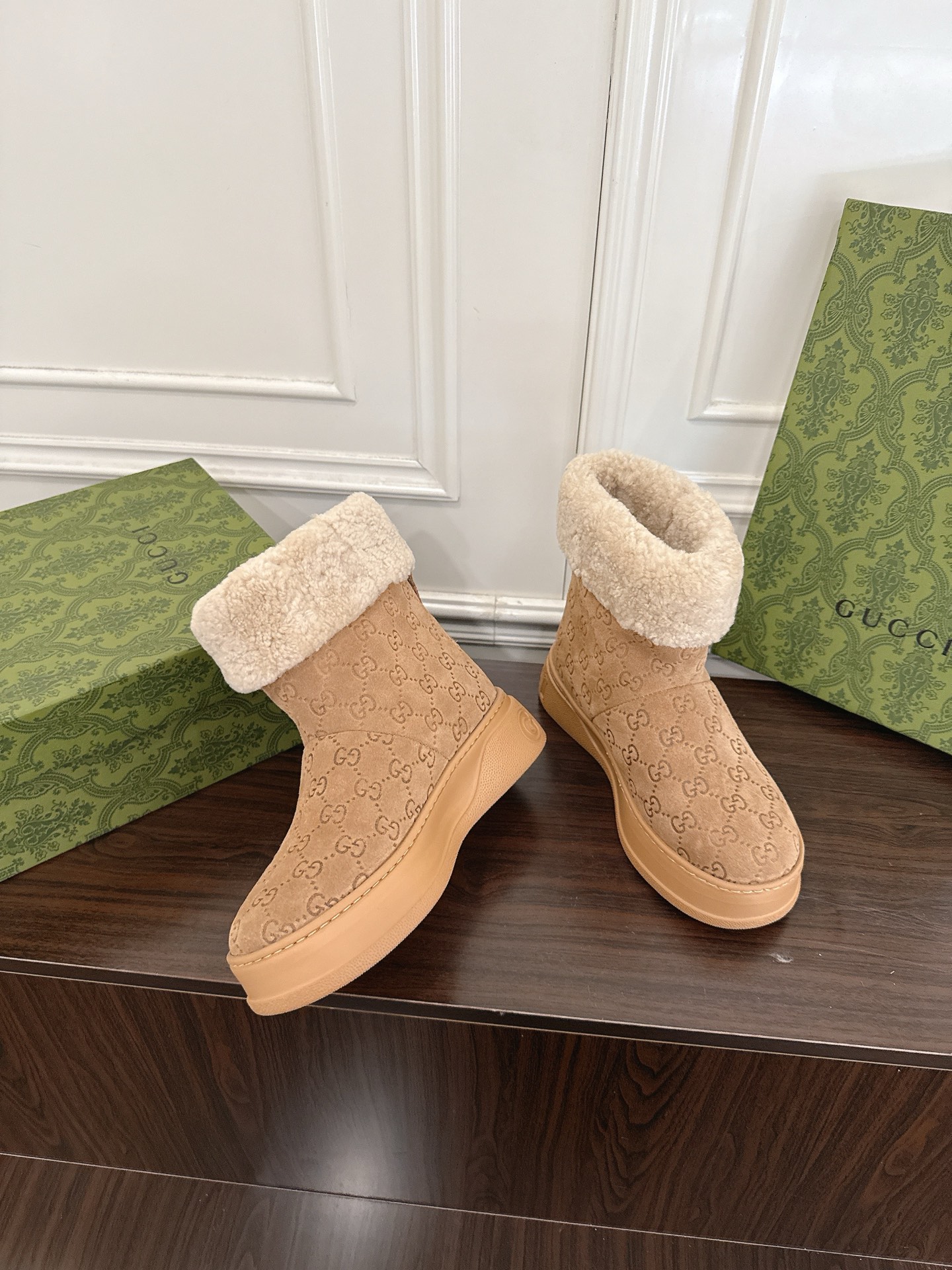 Women's shoes collection