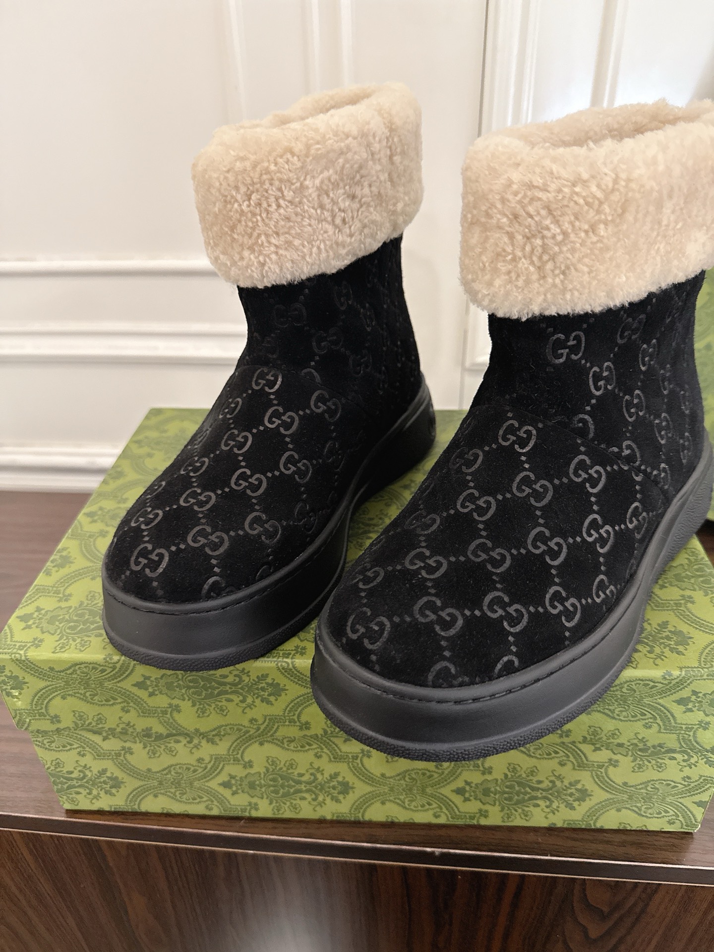 Women's shoes collection