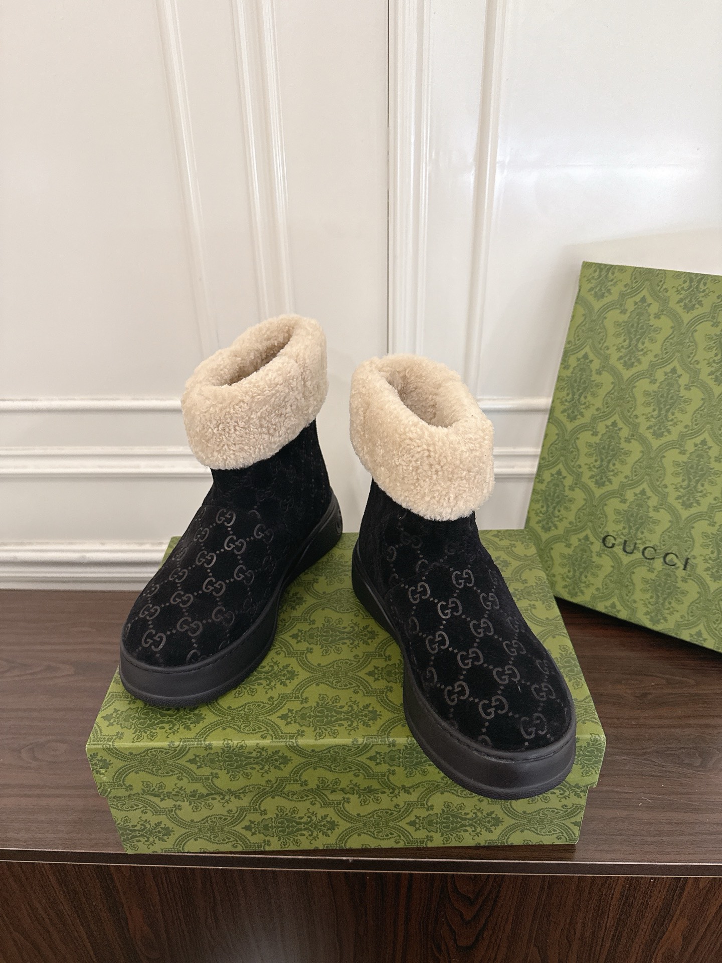 Women's shoes collection