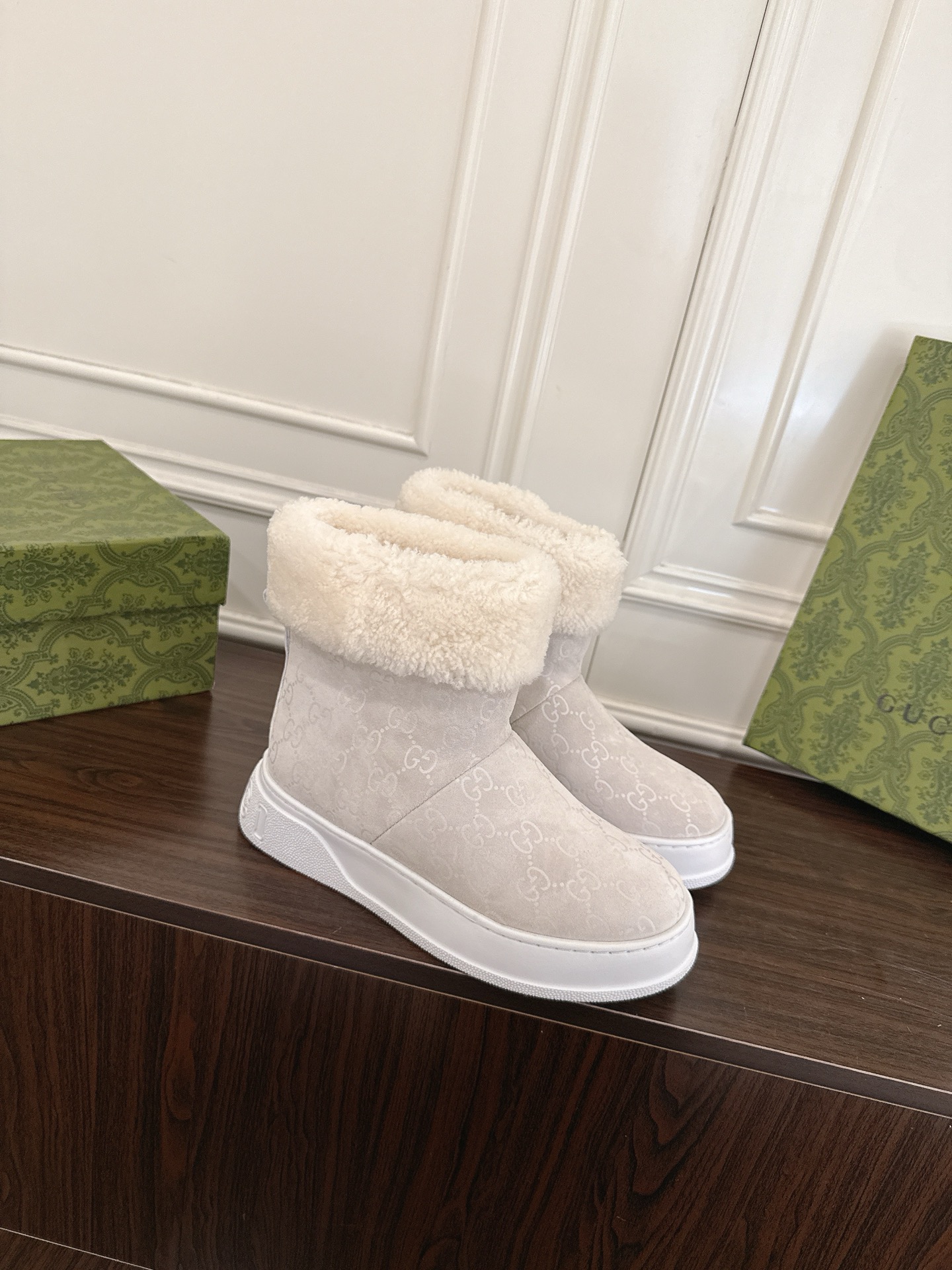 Women's shoes collection