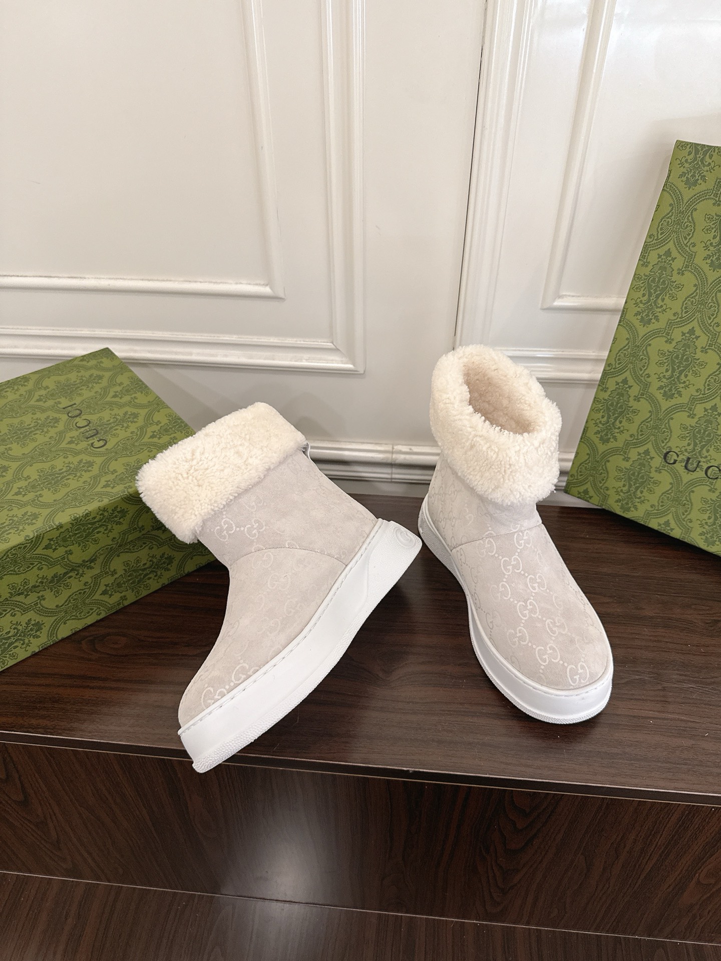 Women's shoes collection