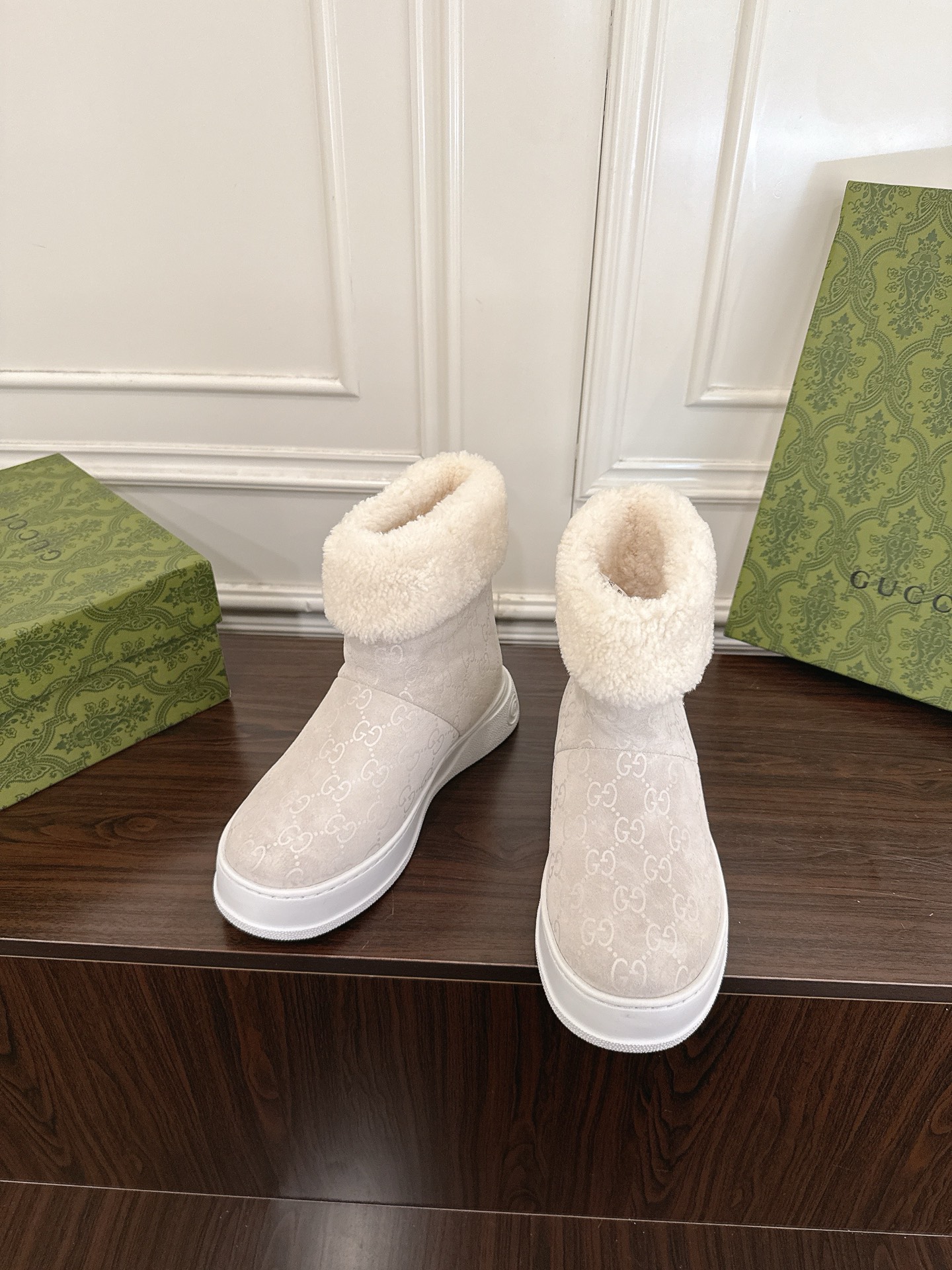 Women's shoes collection