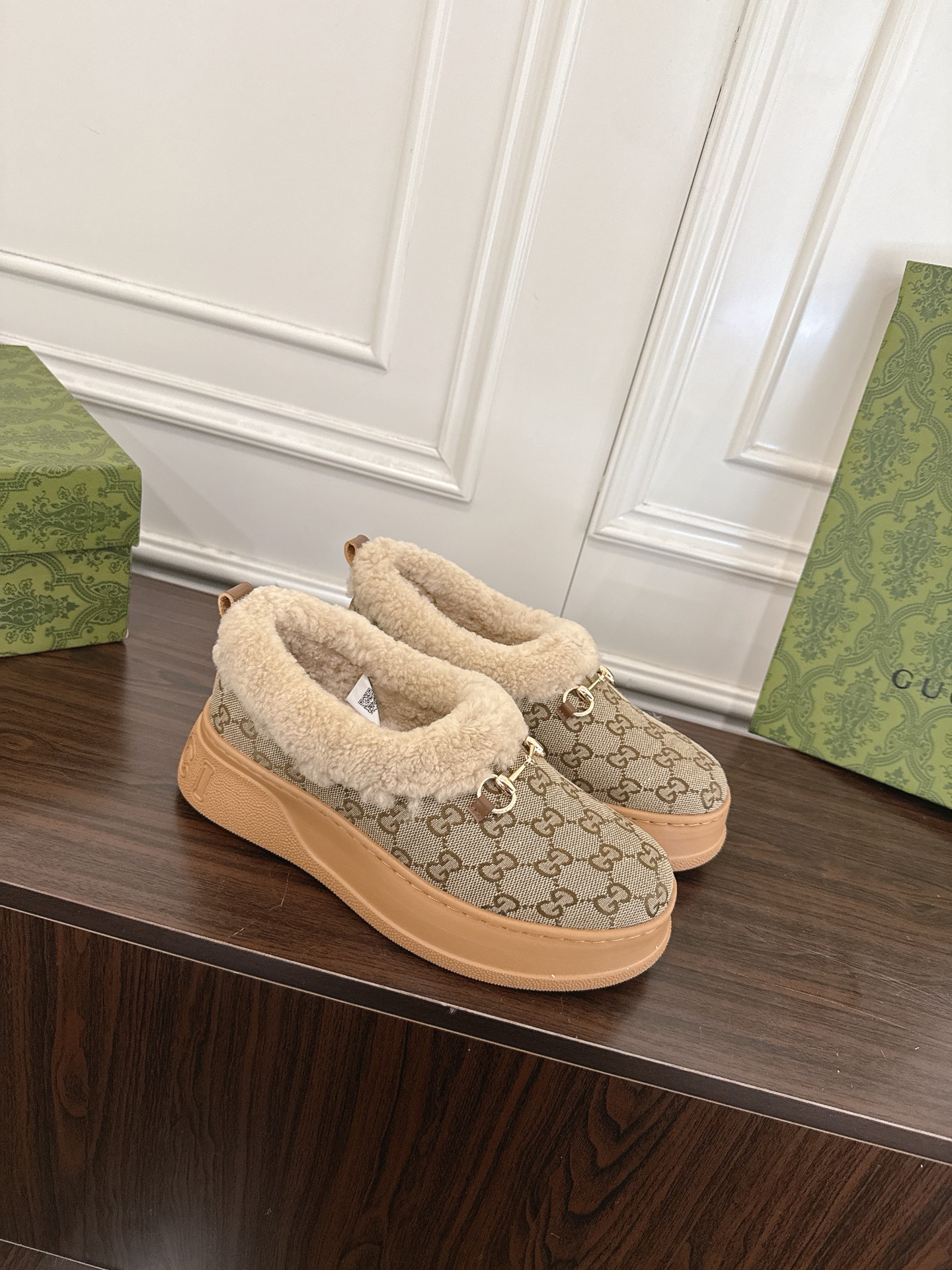 Women's shoes collection
