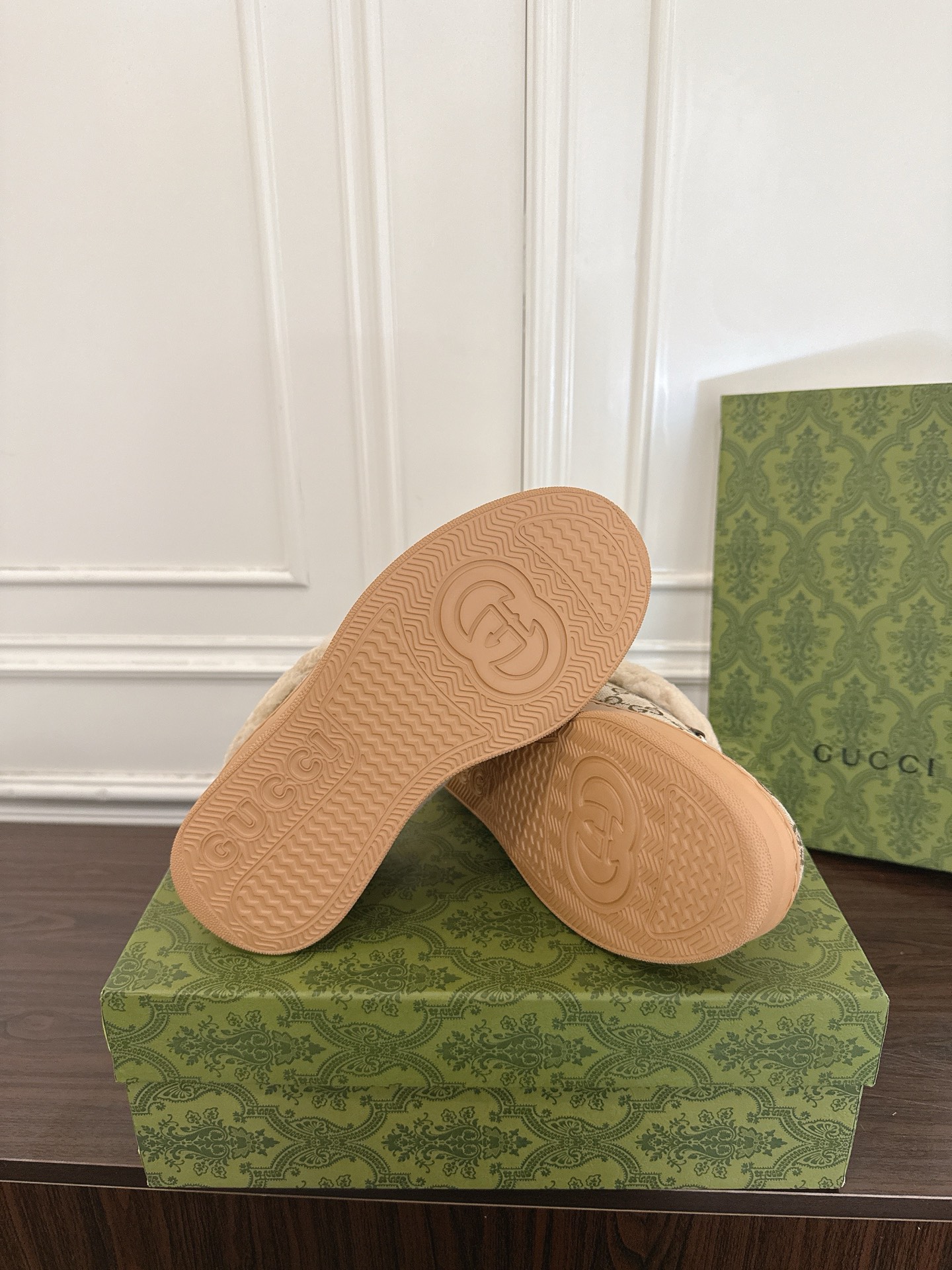 Women's shoes collection