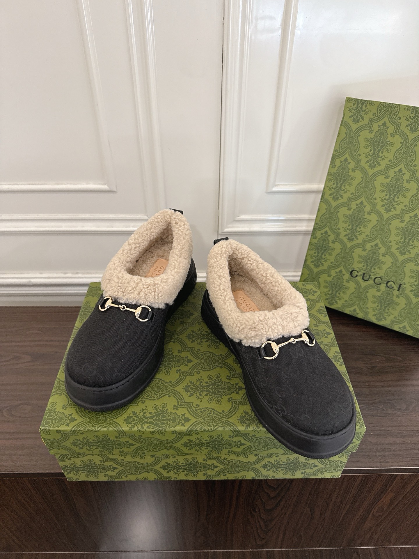 Women's shoes collection