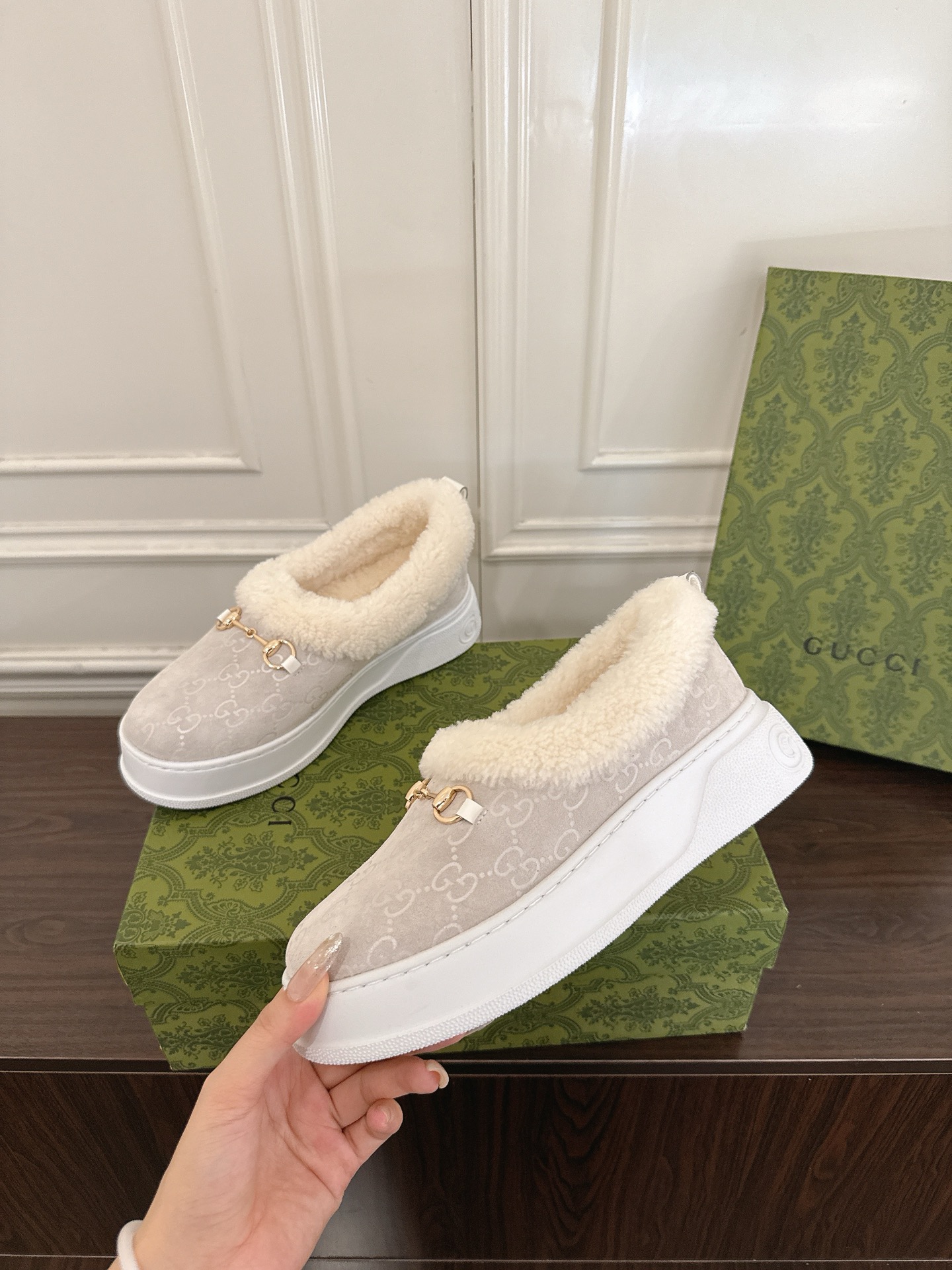 Women's shoes collection