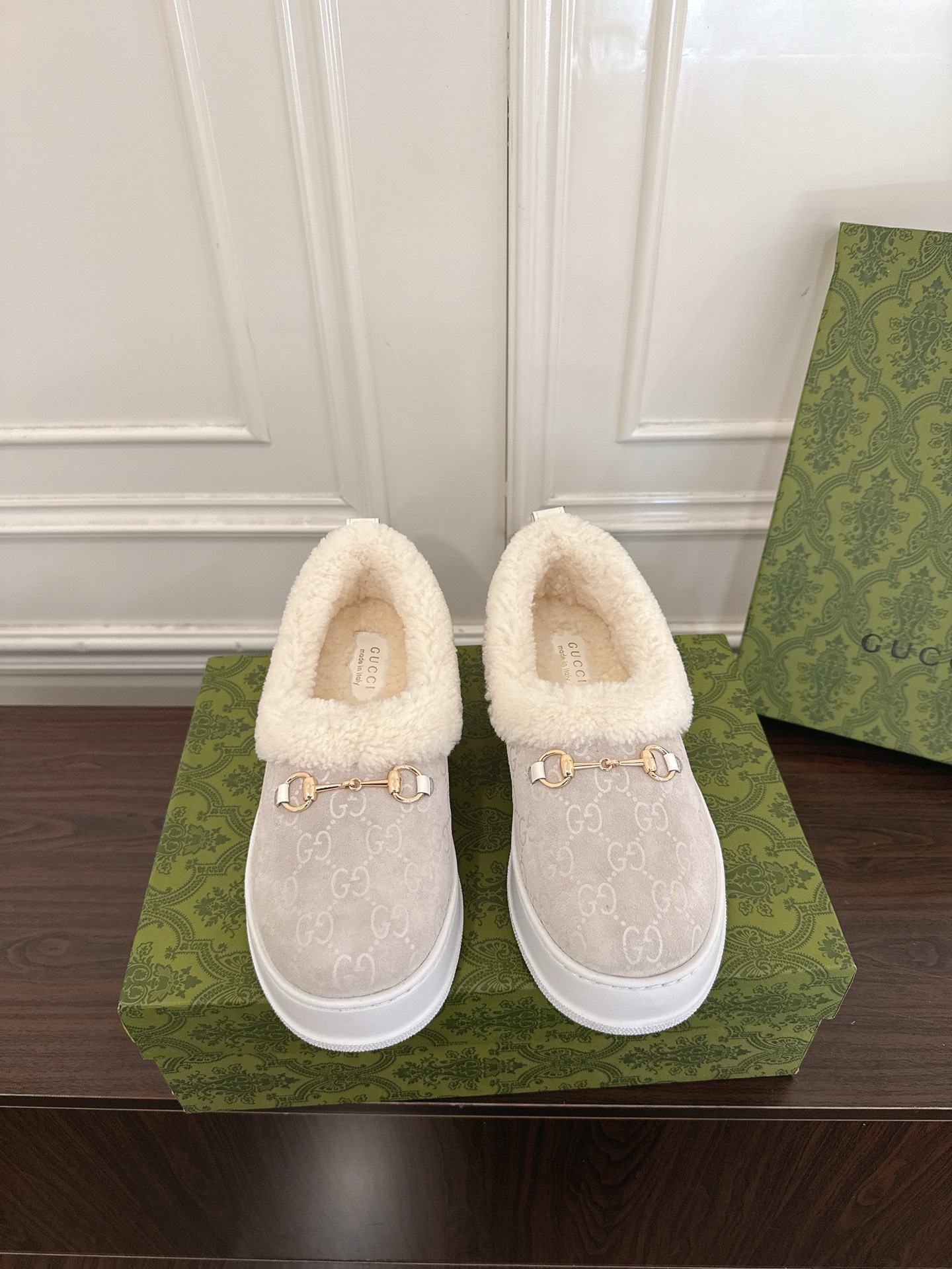 Women's shoes collection