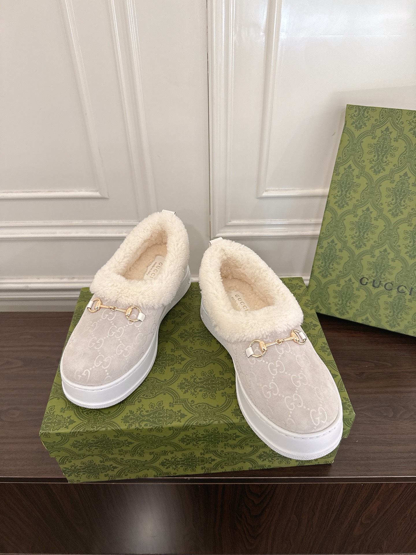 Women's shoes collection