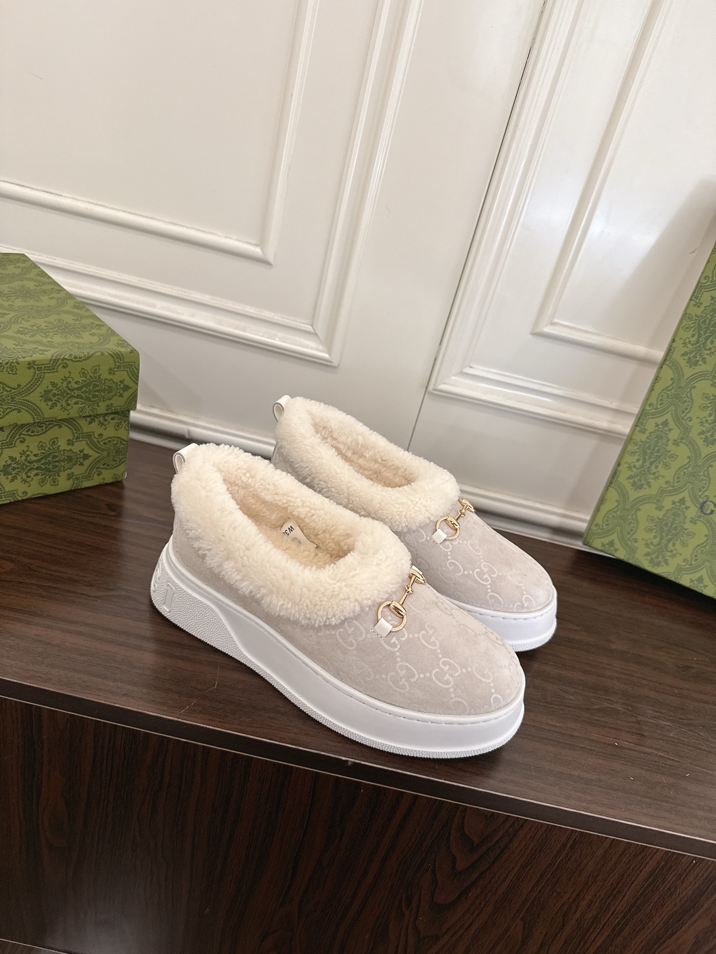 Women's shoes collection