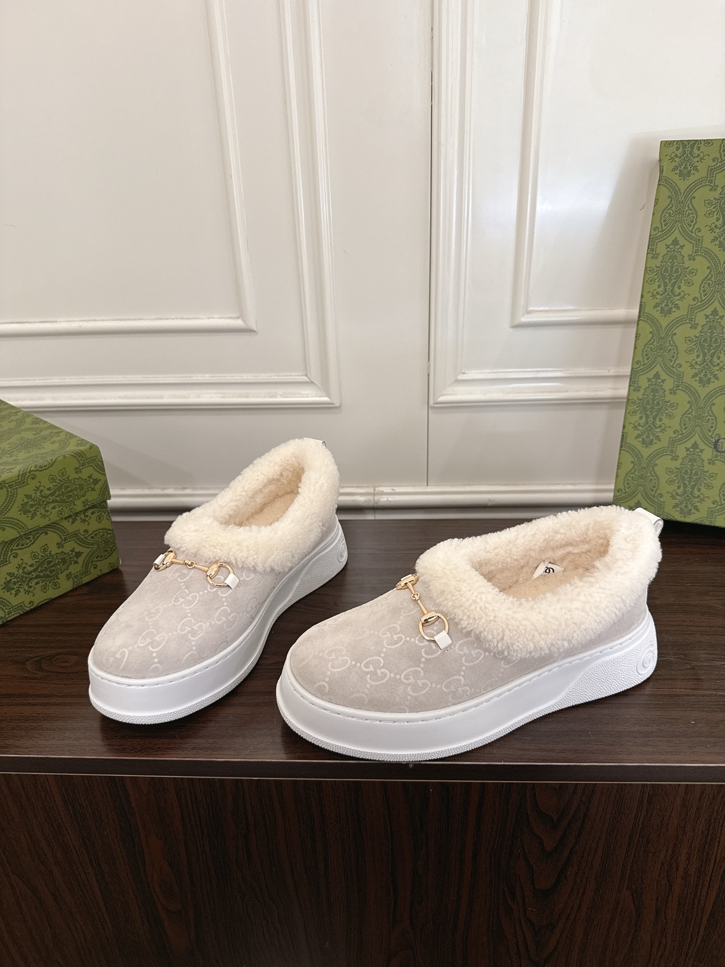 Women's shoes collection