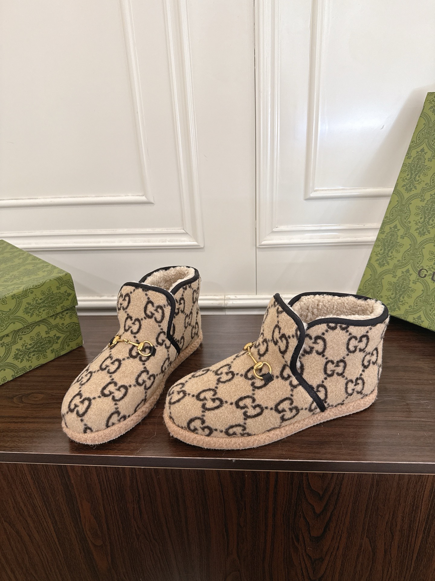 Women's shoes collection