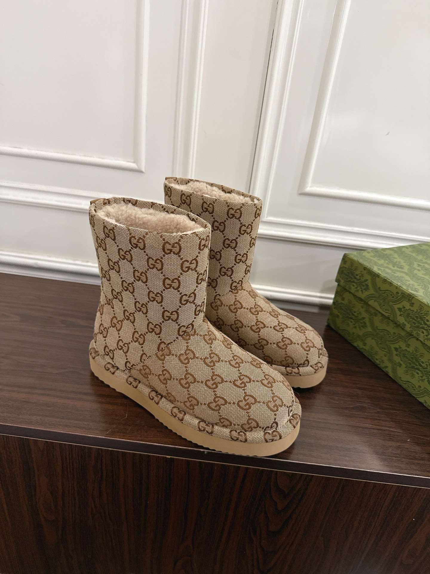 Women's shoes collection