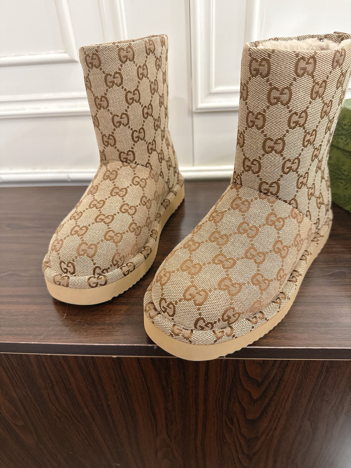 Women's shoes collection