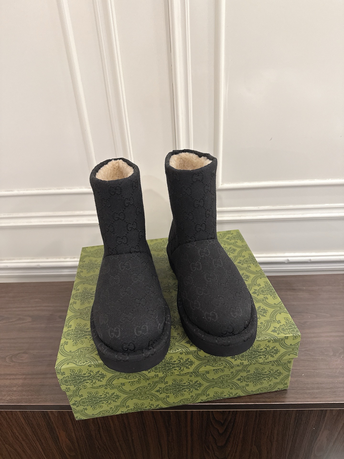 Women's shoes collection