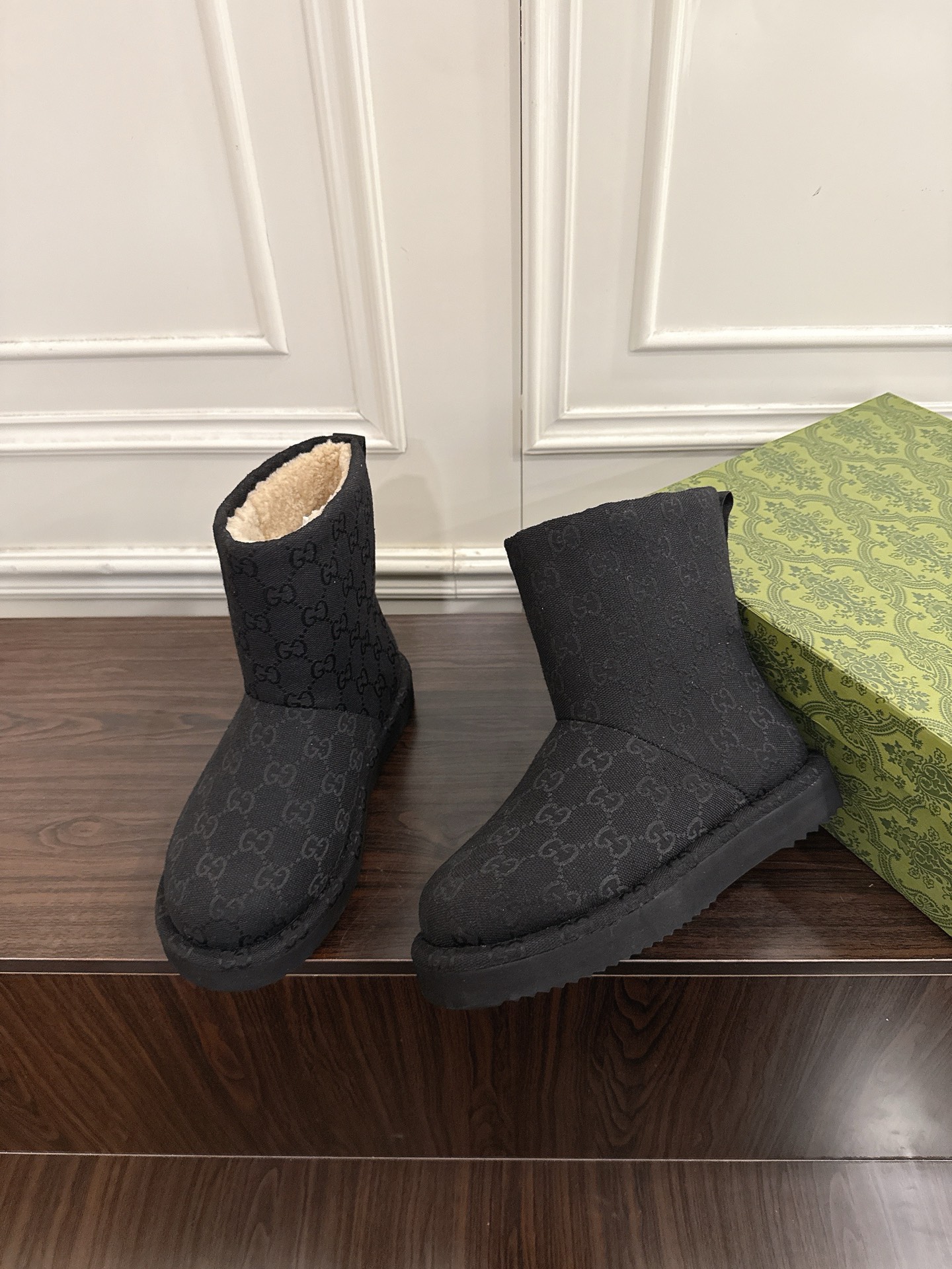 Women's shoes collection