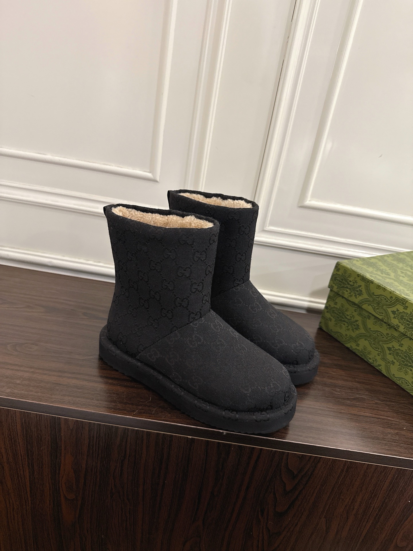 Women's shoes collection