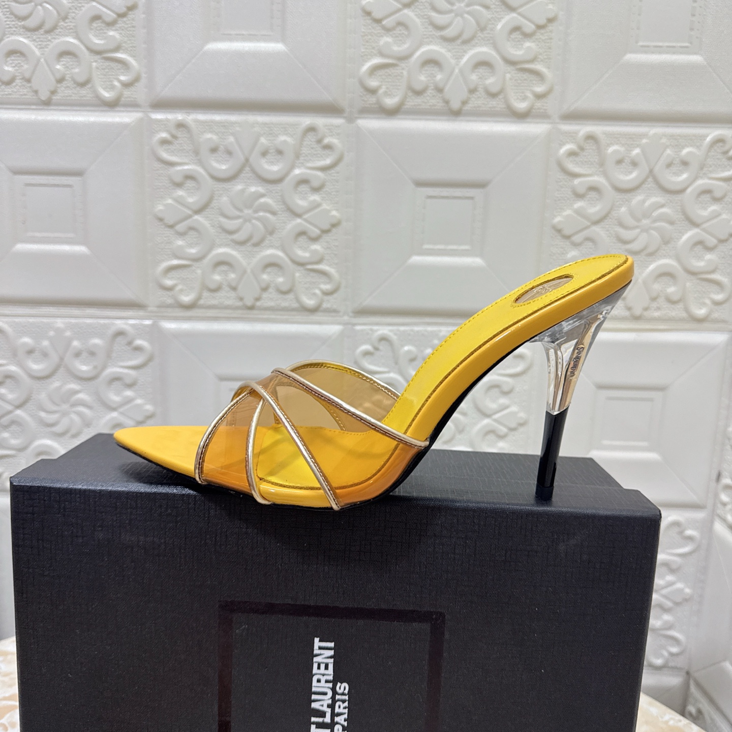 Women's shoes collection