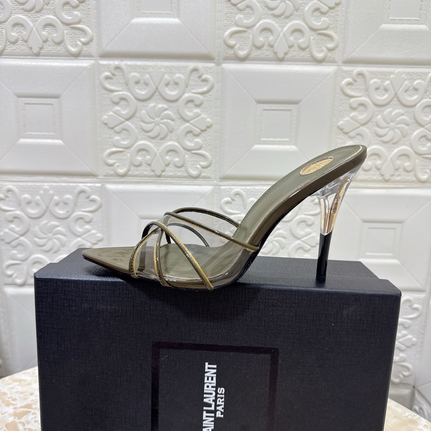 Women's shoes collection