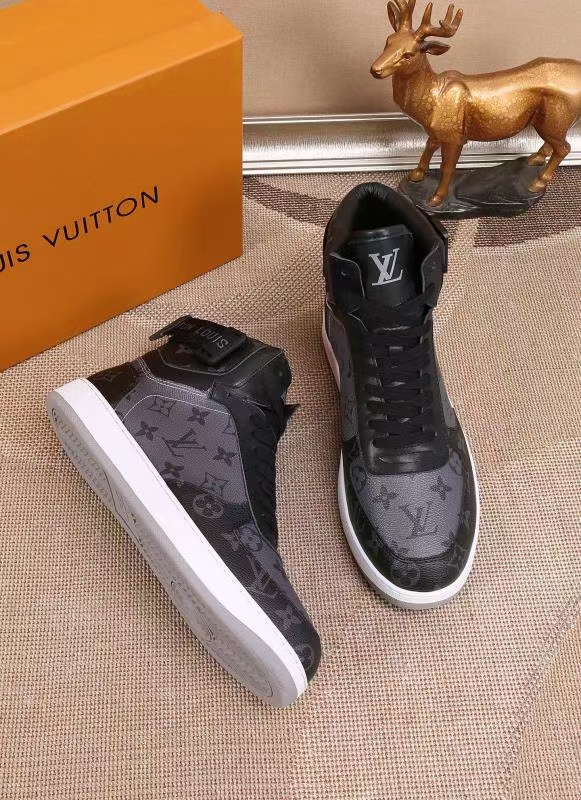 LV shoe