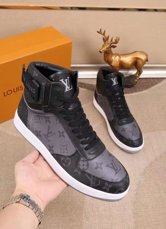 LV shoe