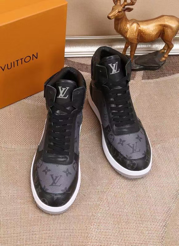 LV shoe