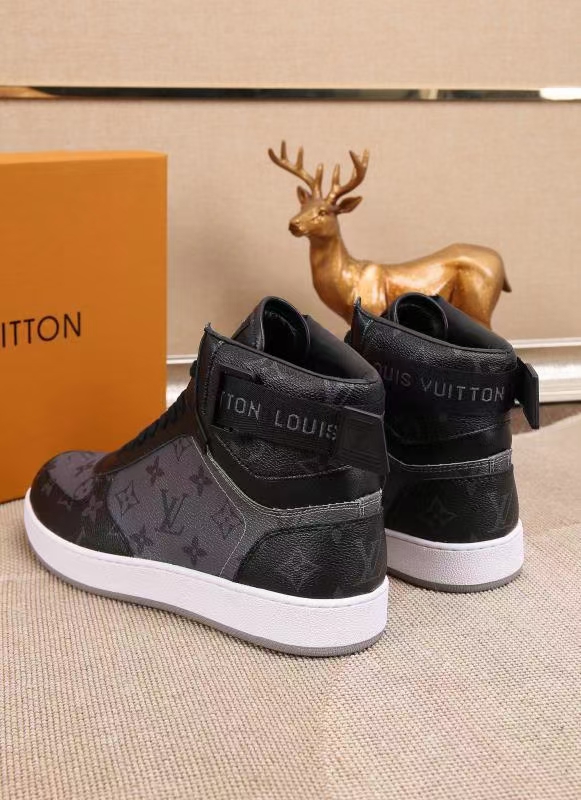 LV shoe