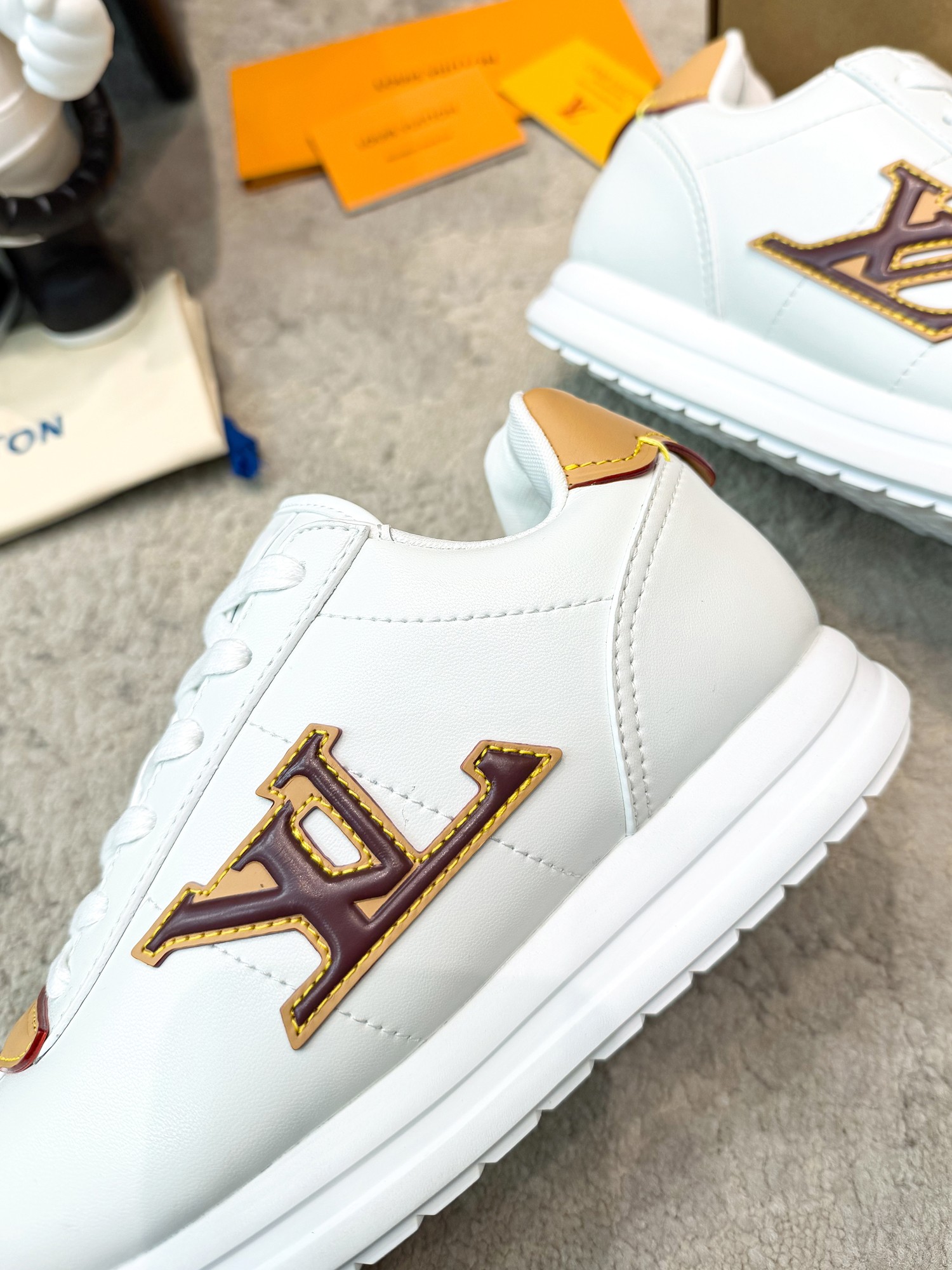 LV shoe