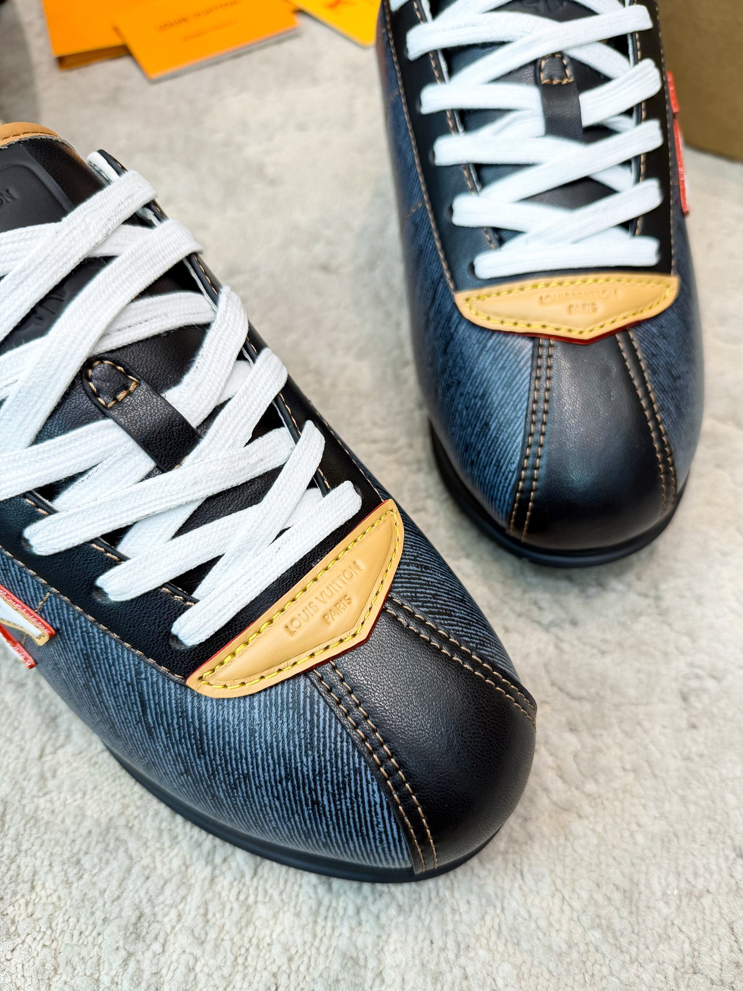 LV shoe