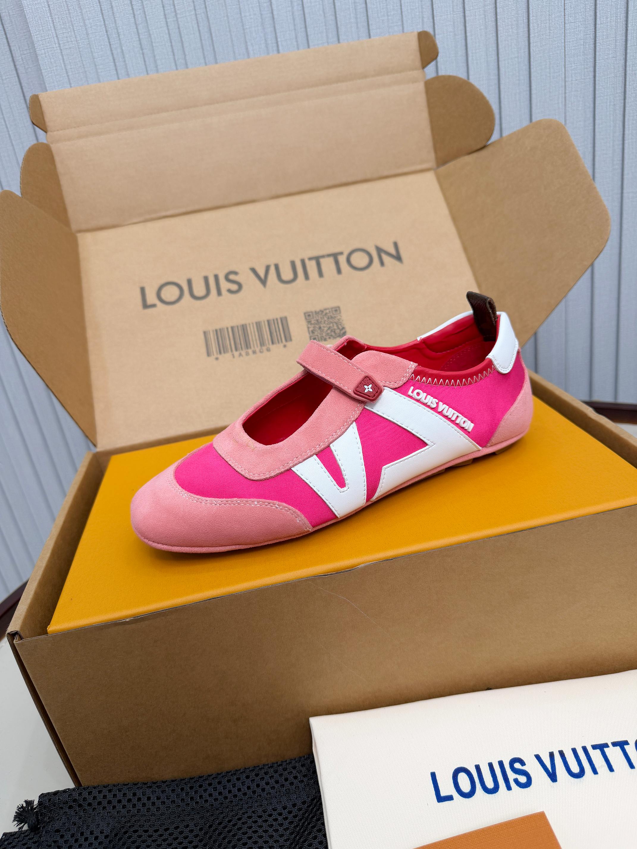 LV shoe