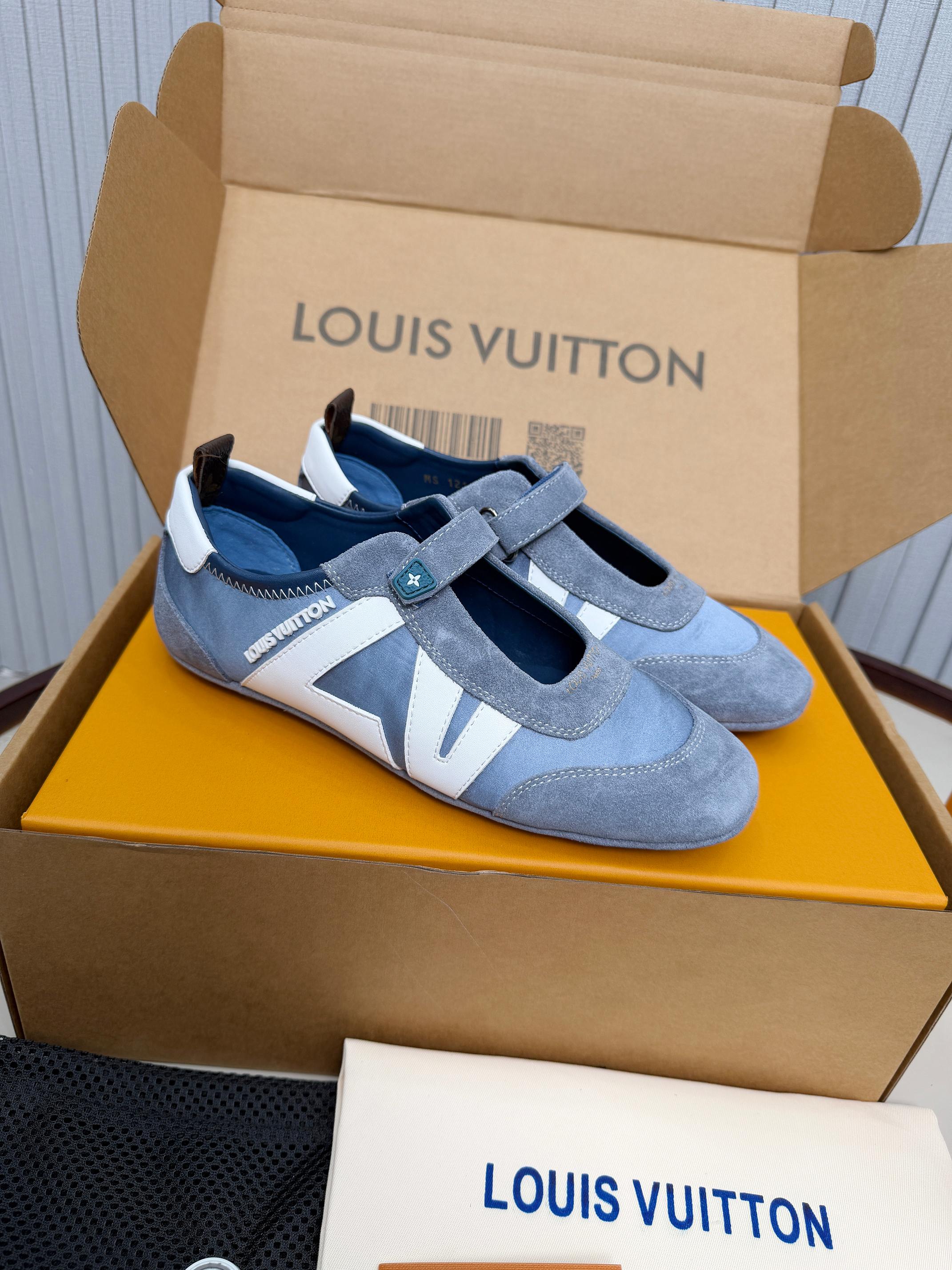 LV shoe