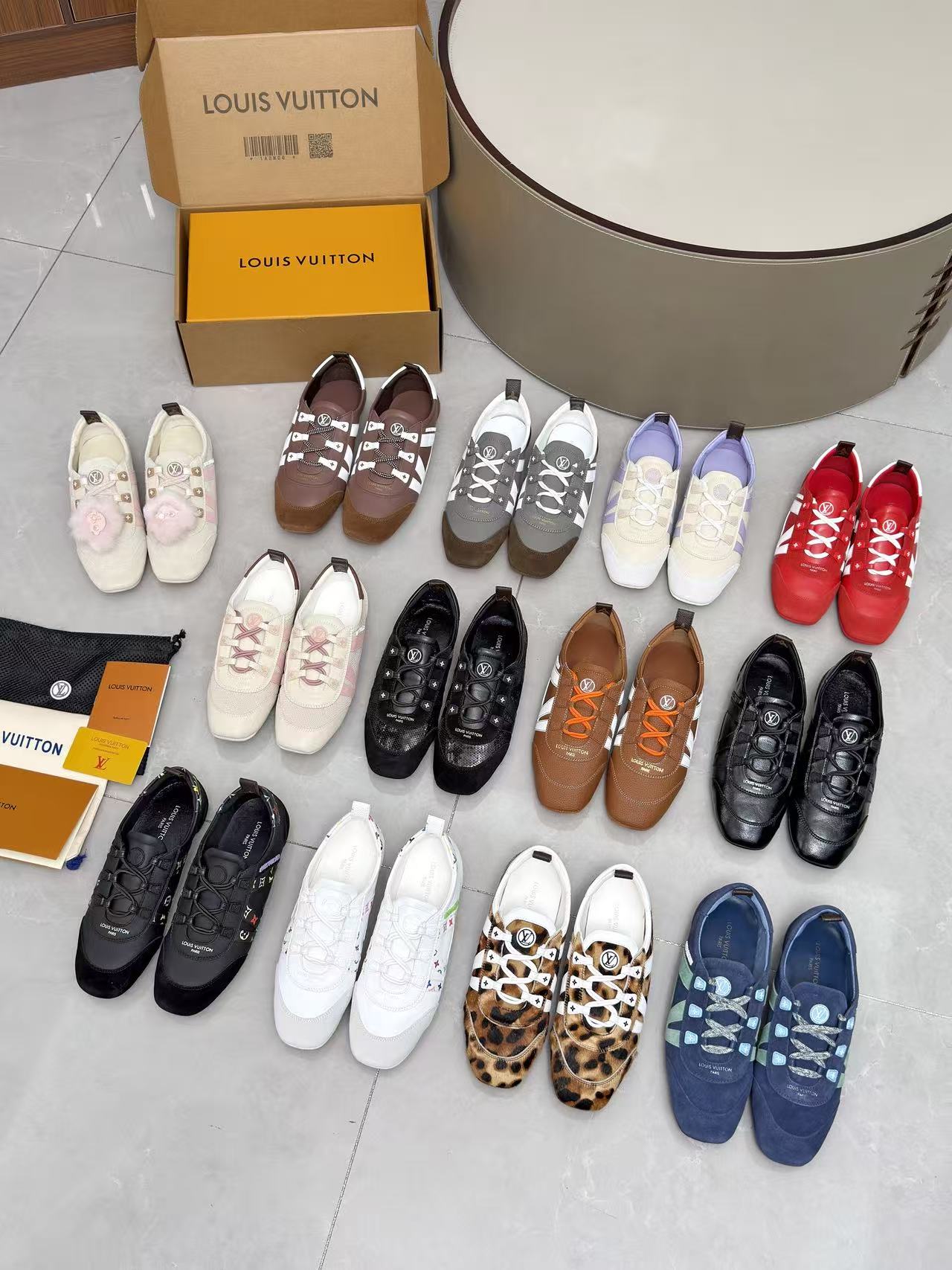 LV shoe