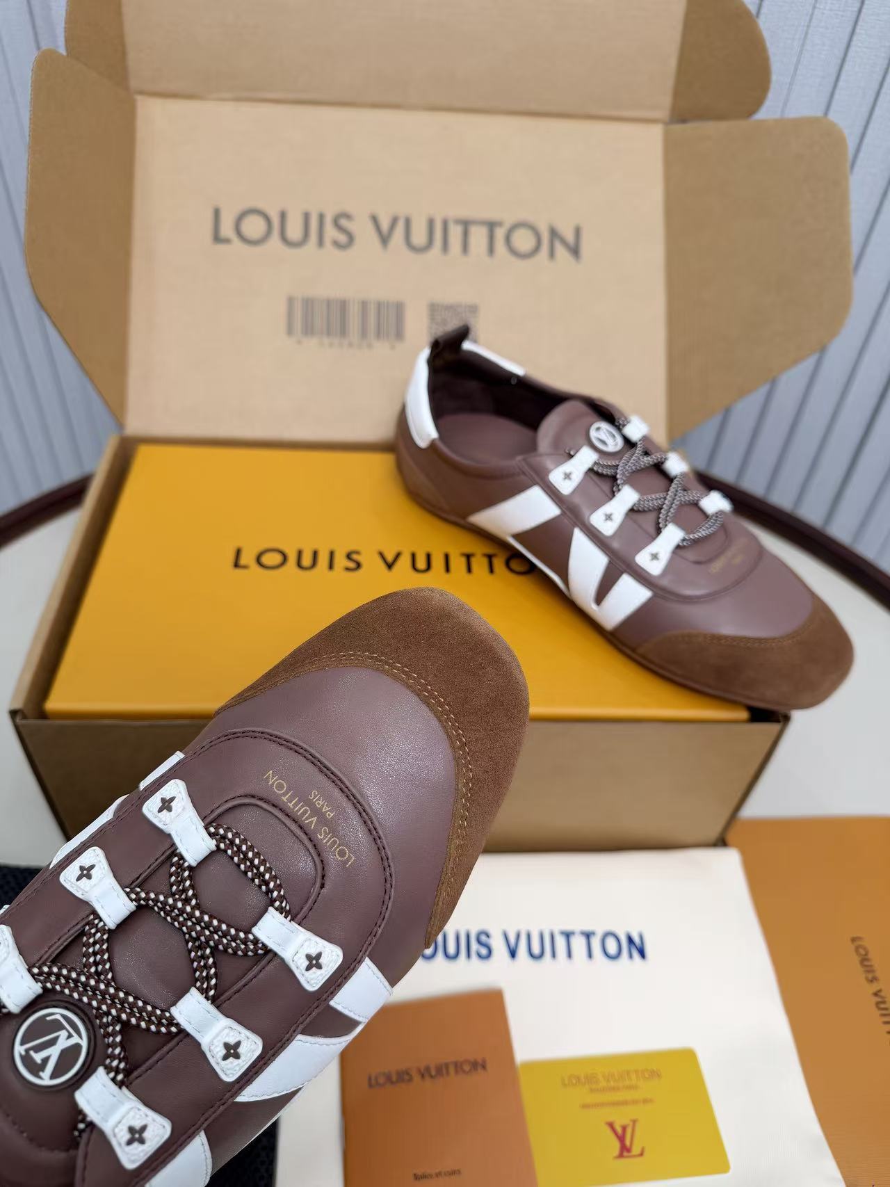 LV shoe