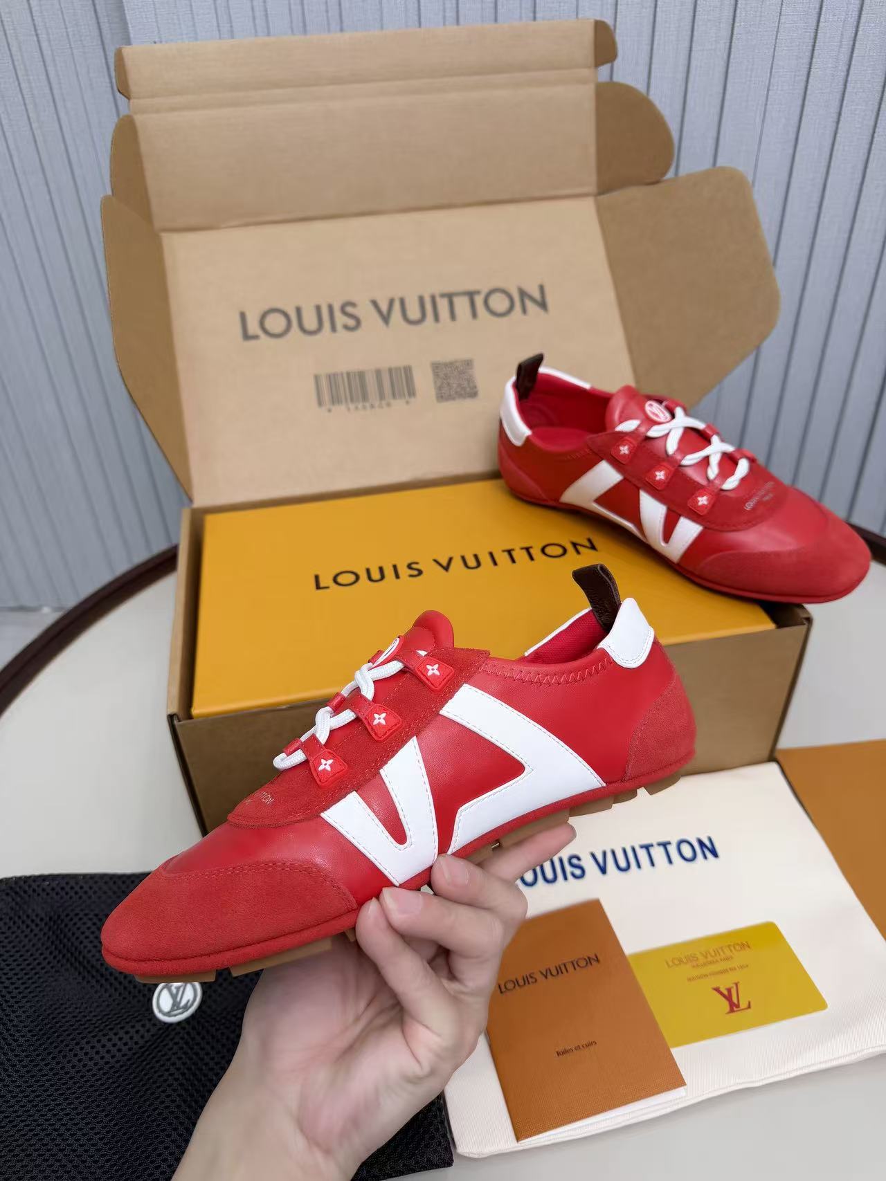 LV shoe